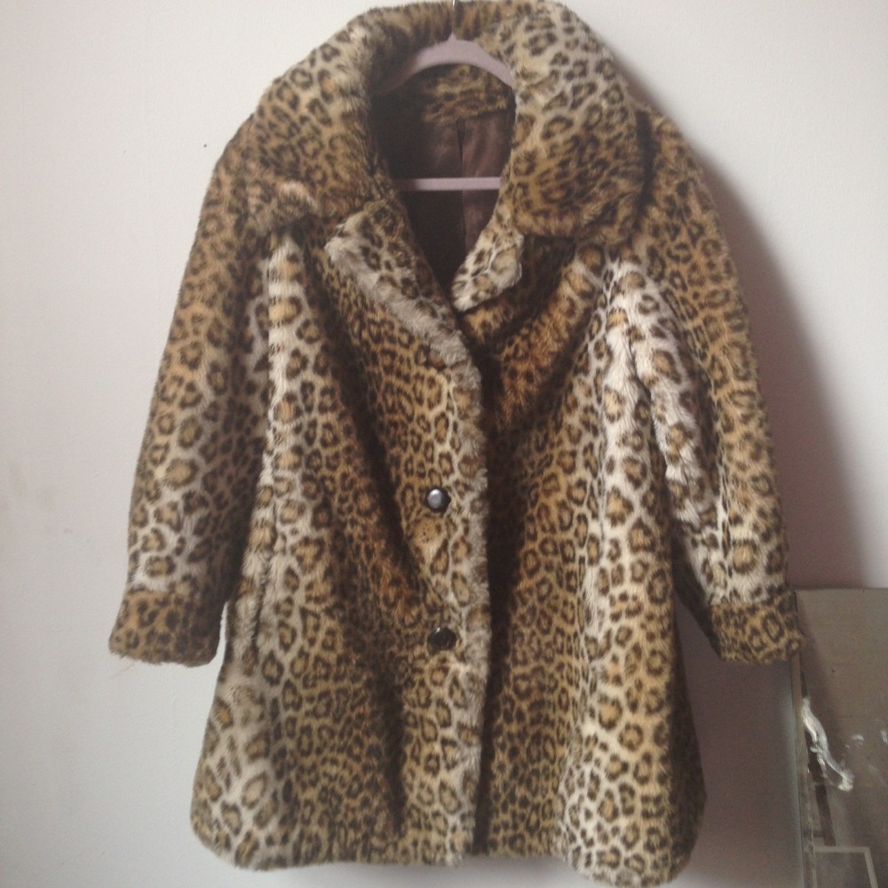 vintage oversized cheetah fake fur coat